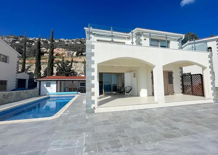 Stunning Sea View And Pool - The View Vila