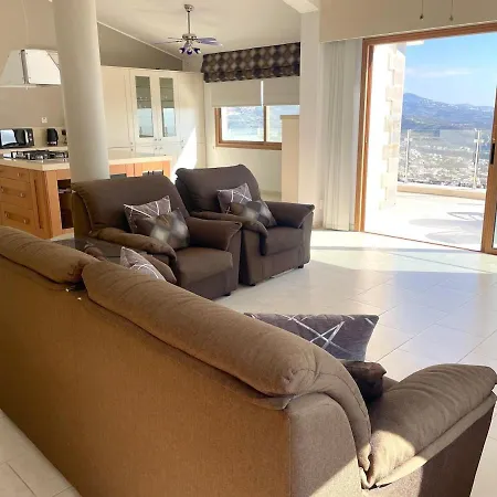 Stunning Sea View And Pool - The View