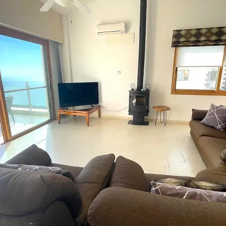 Stunning Sea View And Pool - The View *