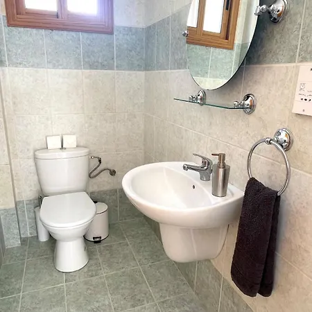 Stunning Sea View And Pool - The View