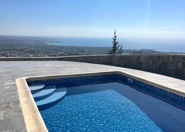 Stunning Sea View And Pool - The View
